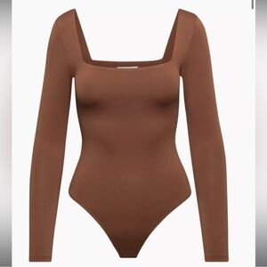 Aritzia: Wilfred NOBU bodysuit in Cocoa Bean Size S